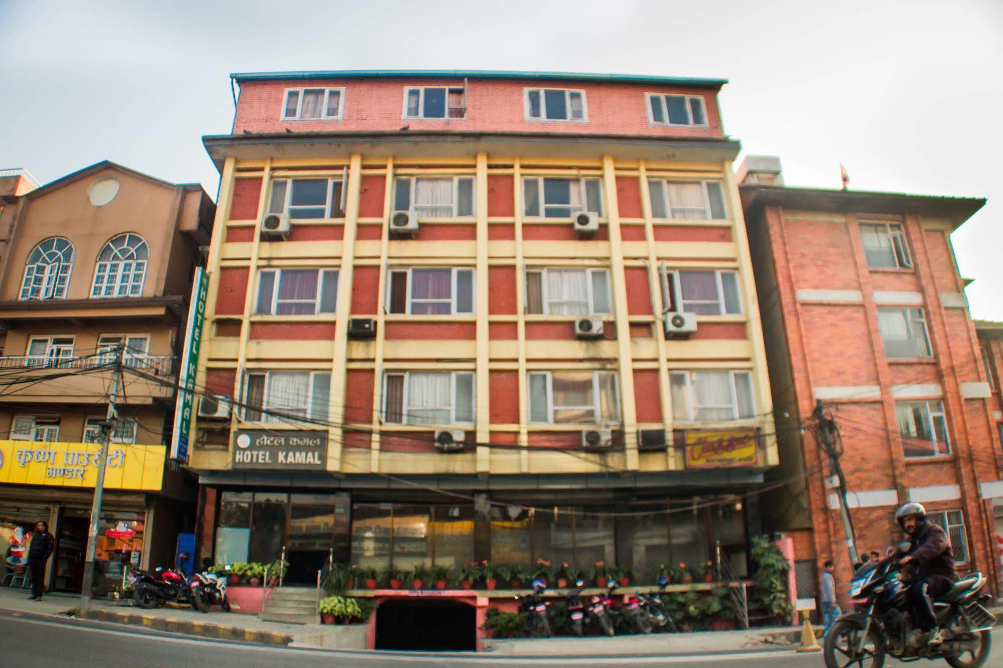 Hotel Kamal カトマンズ エクステリア 写真