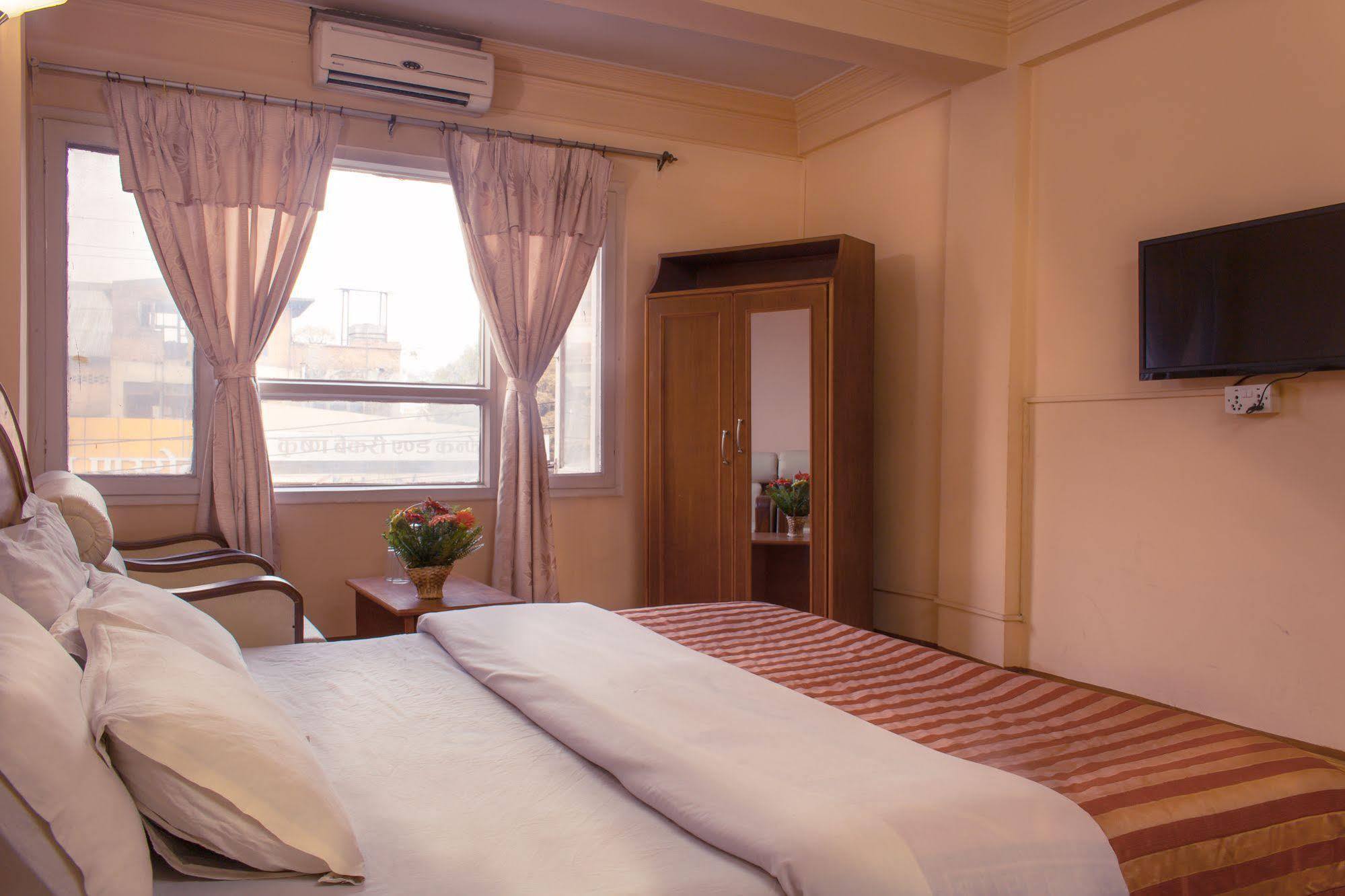 Hotel Kamal カトマンズ エクステリア 写真